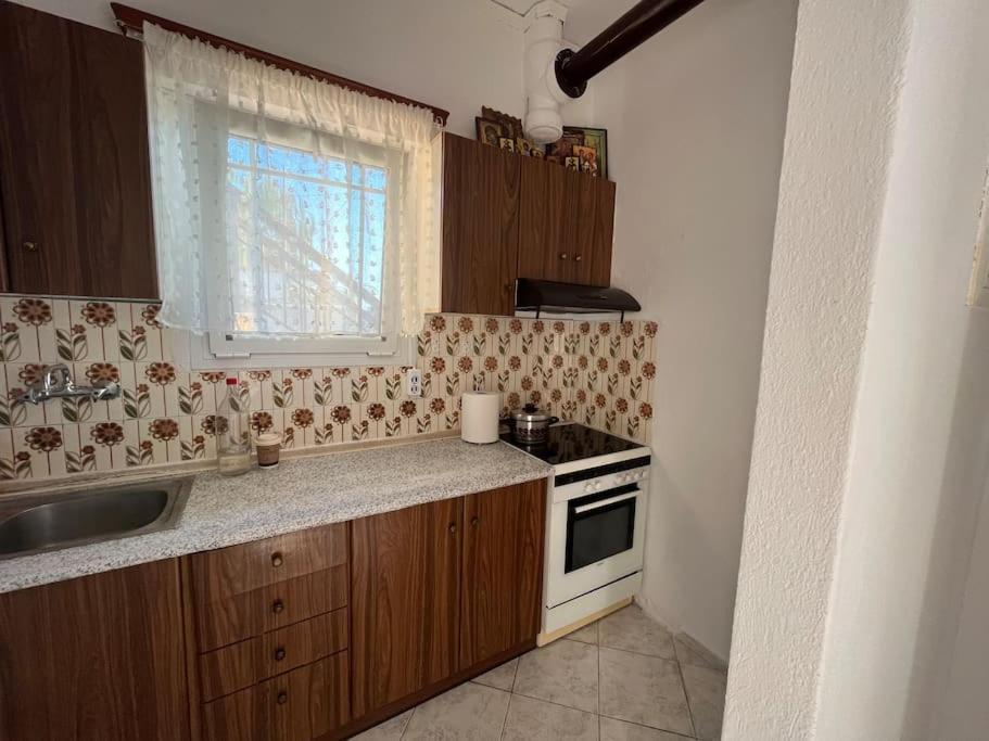 Studio Apartment In Неа-Карвали Экстерьер фото